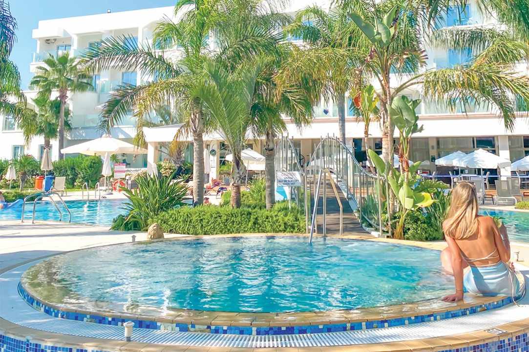 Anesis Hotel