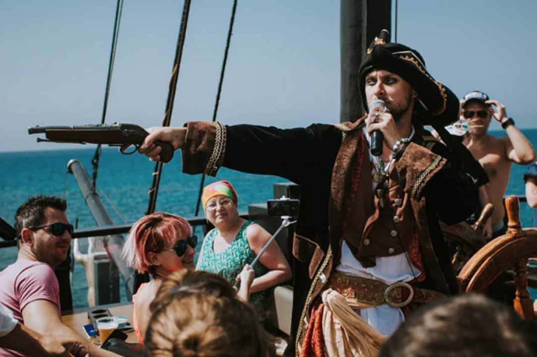 The Black Pearl Pirate Boat