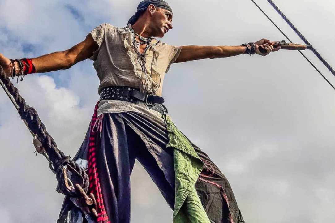 The Black Pearl Pirate Boat