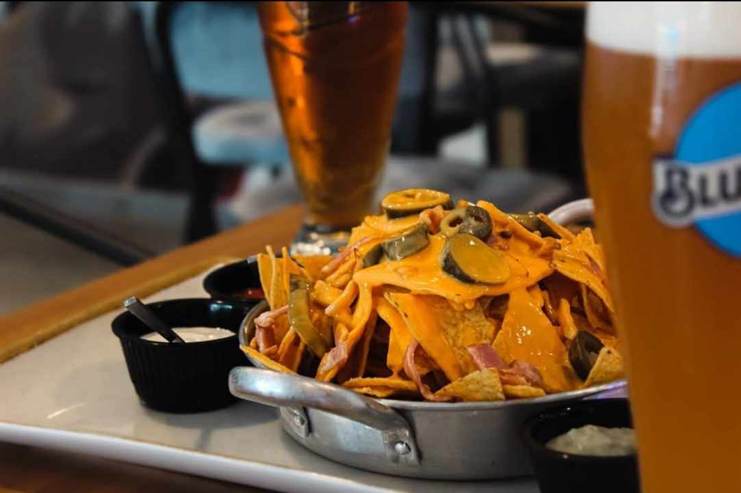 Clusters Bar & Grill