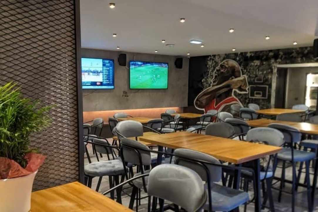 Clusters Bar & Grill