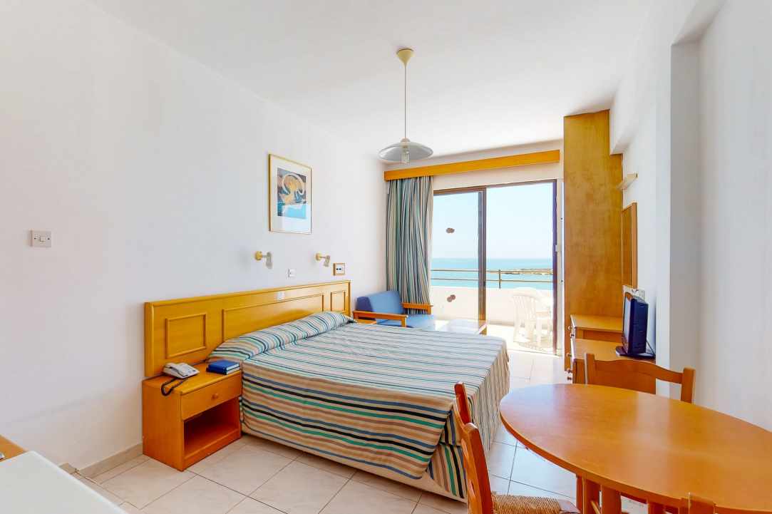 Corallia Beach Hotel Apartments