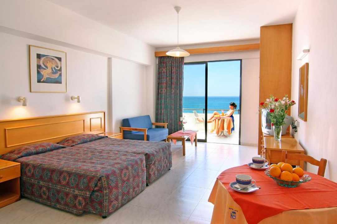 Corallia Beach Hotel Apartments