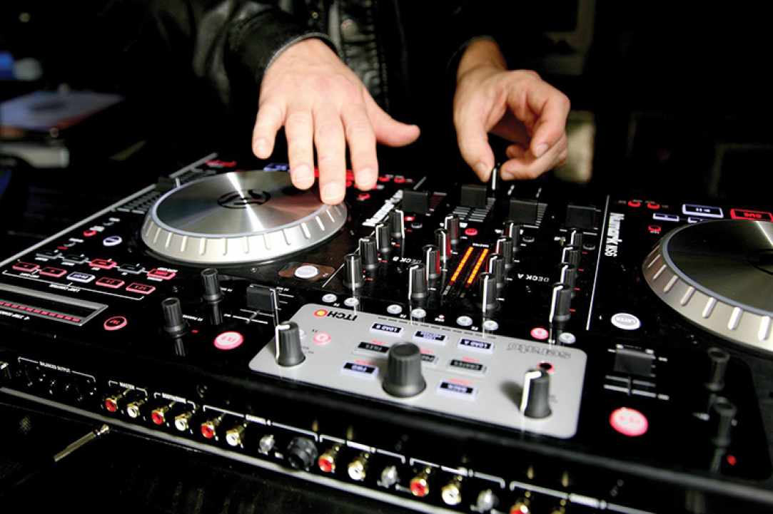 Corona Russian Karaoke Club