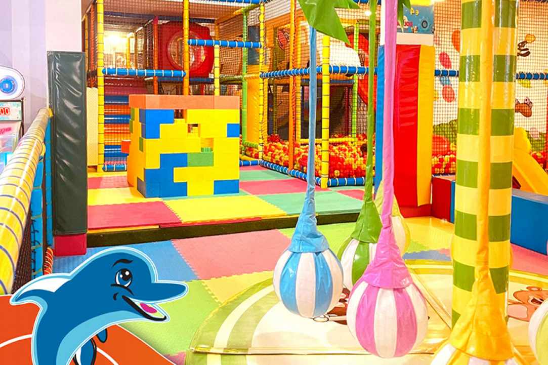 Dolfins Luna Park gallery image 2