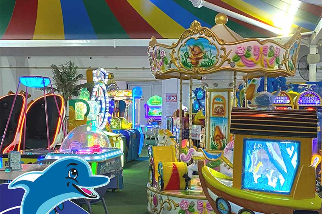 Dolfins Luna Park gallery image 5