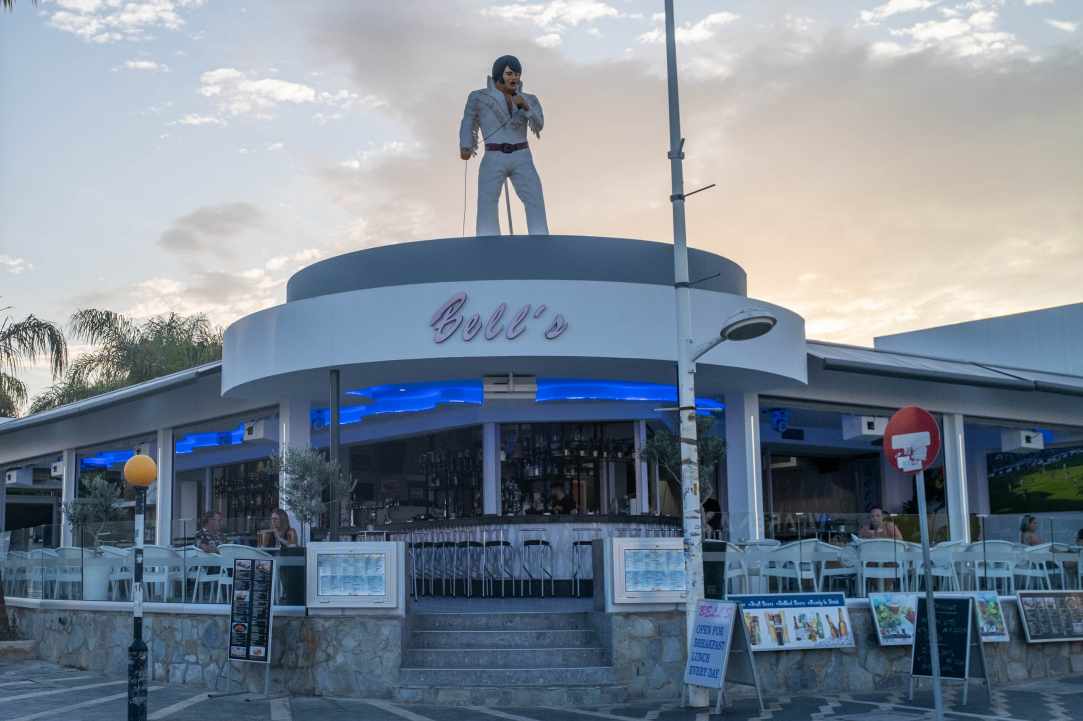 Bells Cocktail Bar gallery image 1