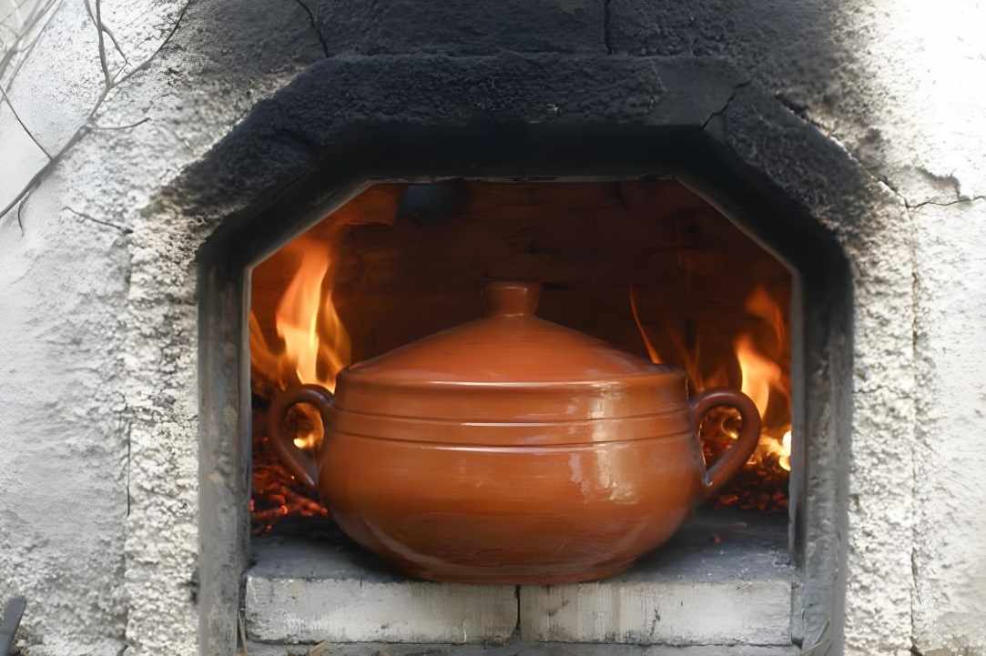 Emira Pottery