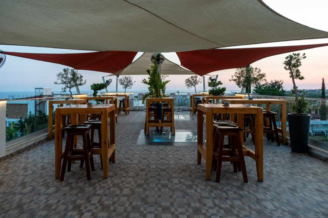 Neos Roof Garden