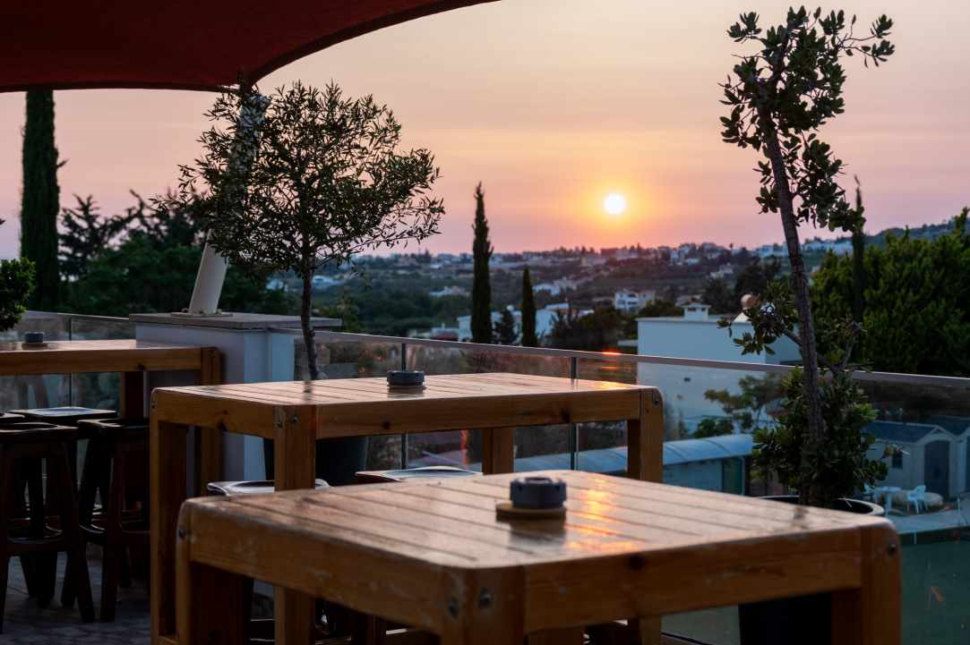Neos Roof Garden