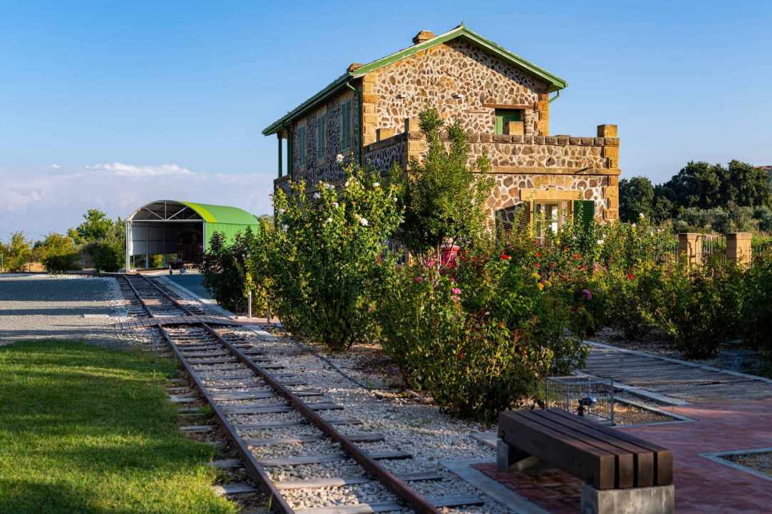 Karatzias Transports