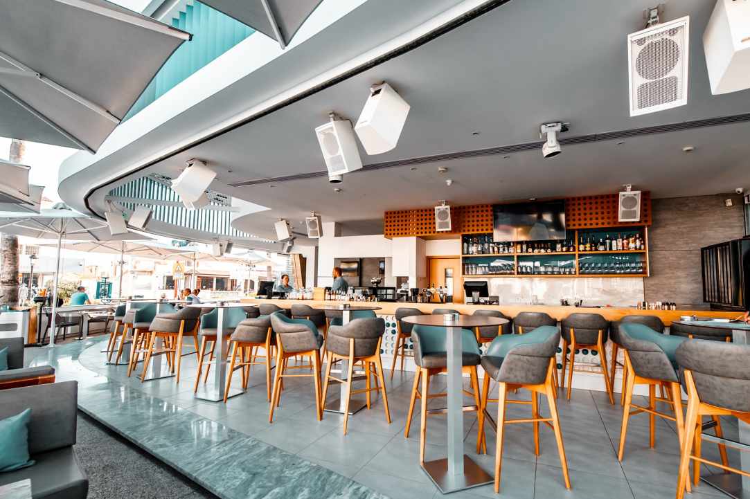 Living Room - Cafe - Lounge Bar