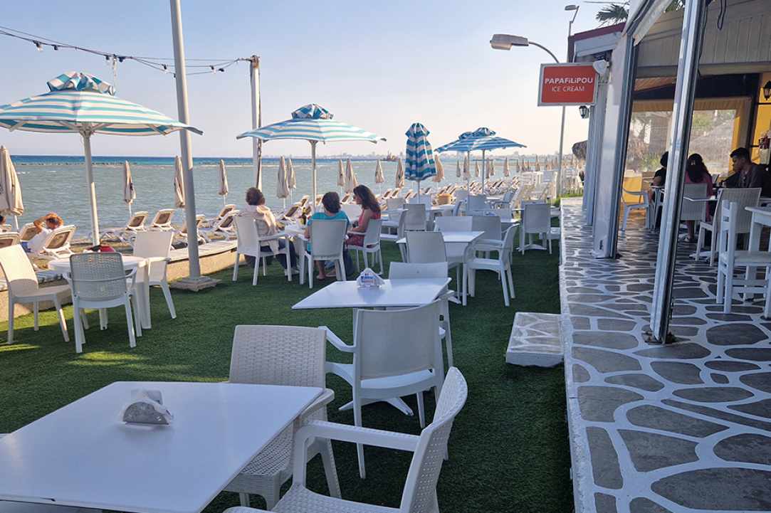 LoveSea Beach Bar Resto gallery image 1