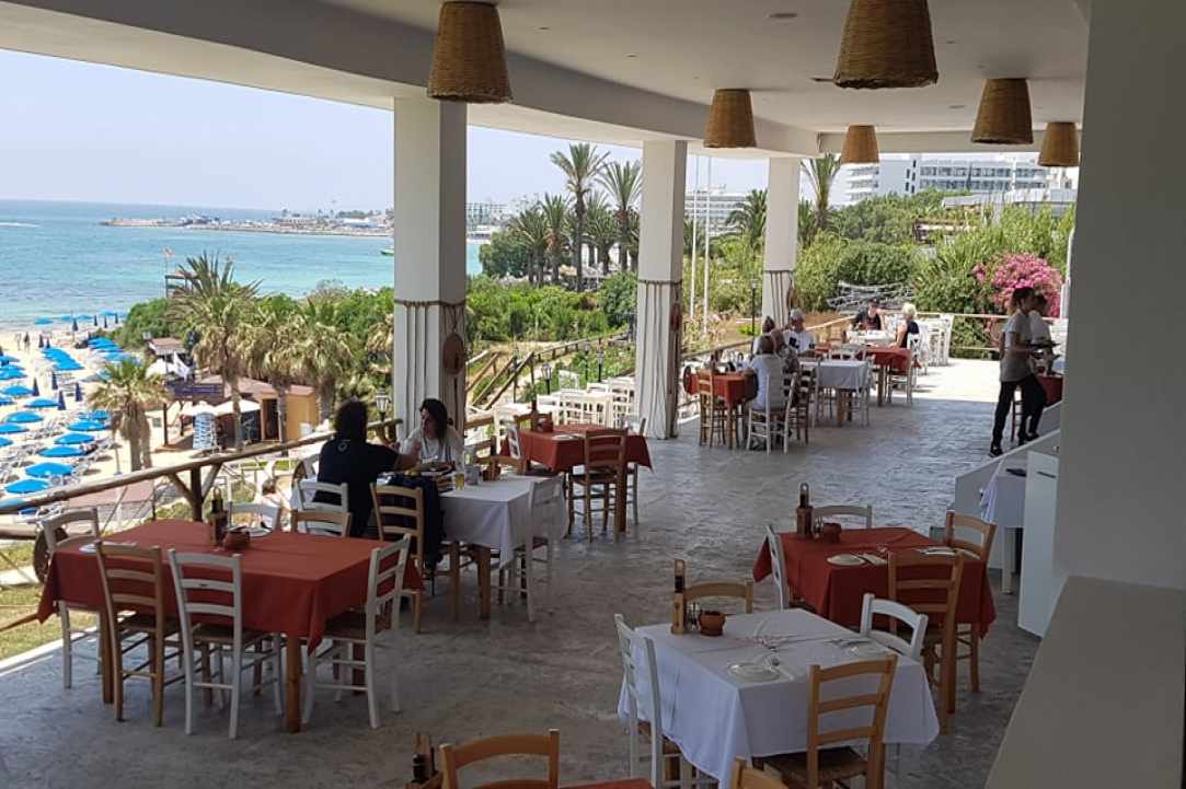 Maistrali Seafood Seaview