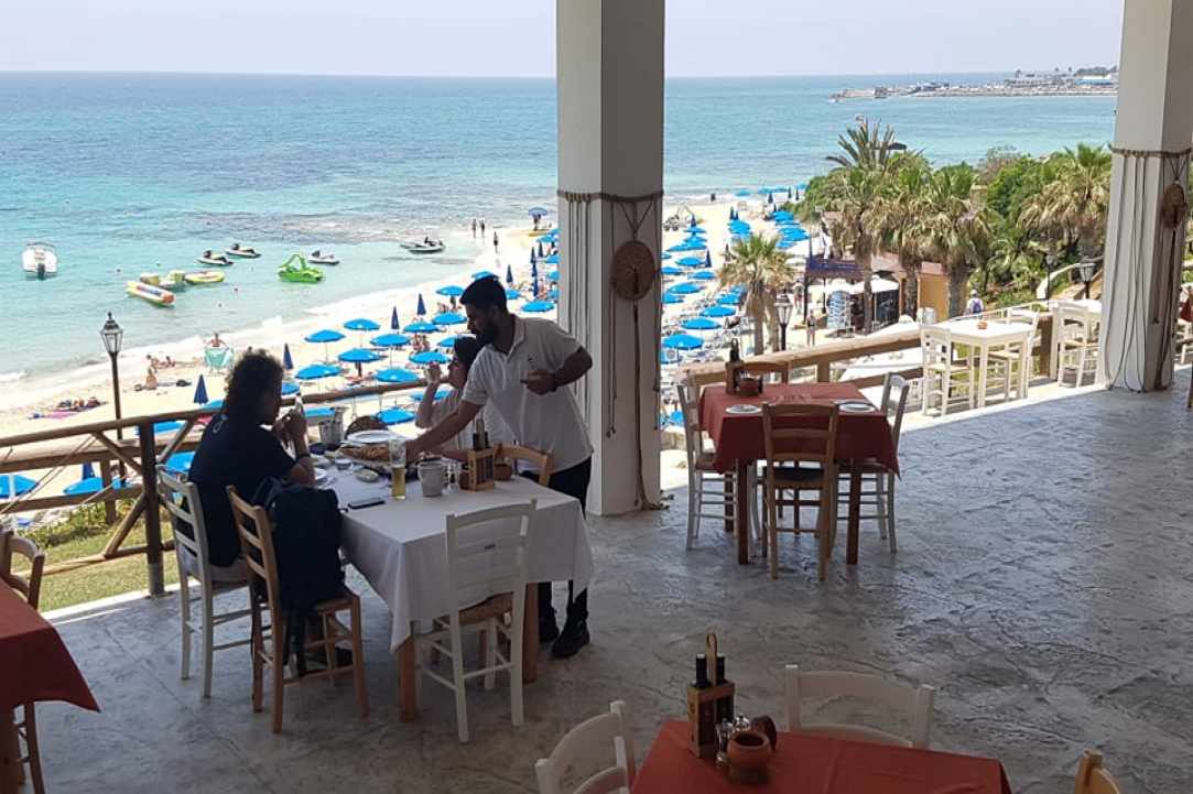 Maistrali Seafood Seaview