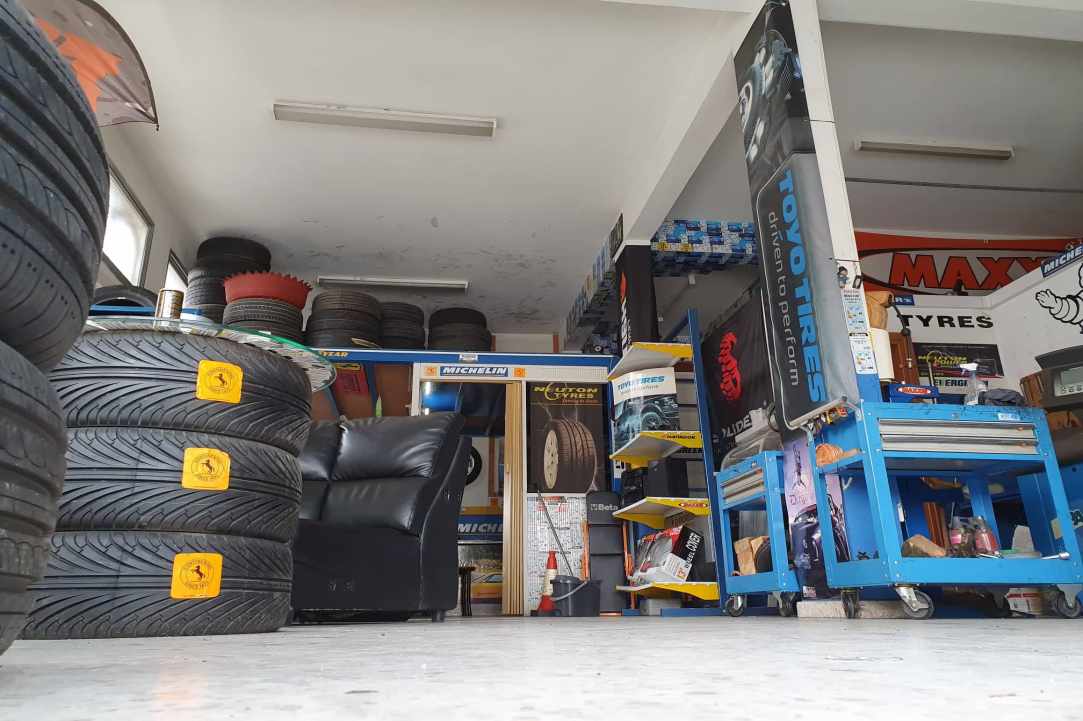 Marinos Tyre Services gallery image 3