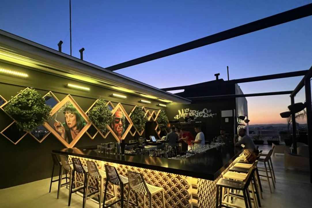 Memories Rooftop Bar gallery image 1