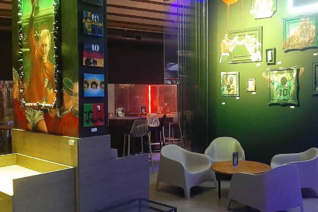 Moments Sports Bar