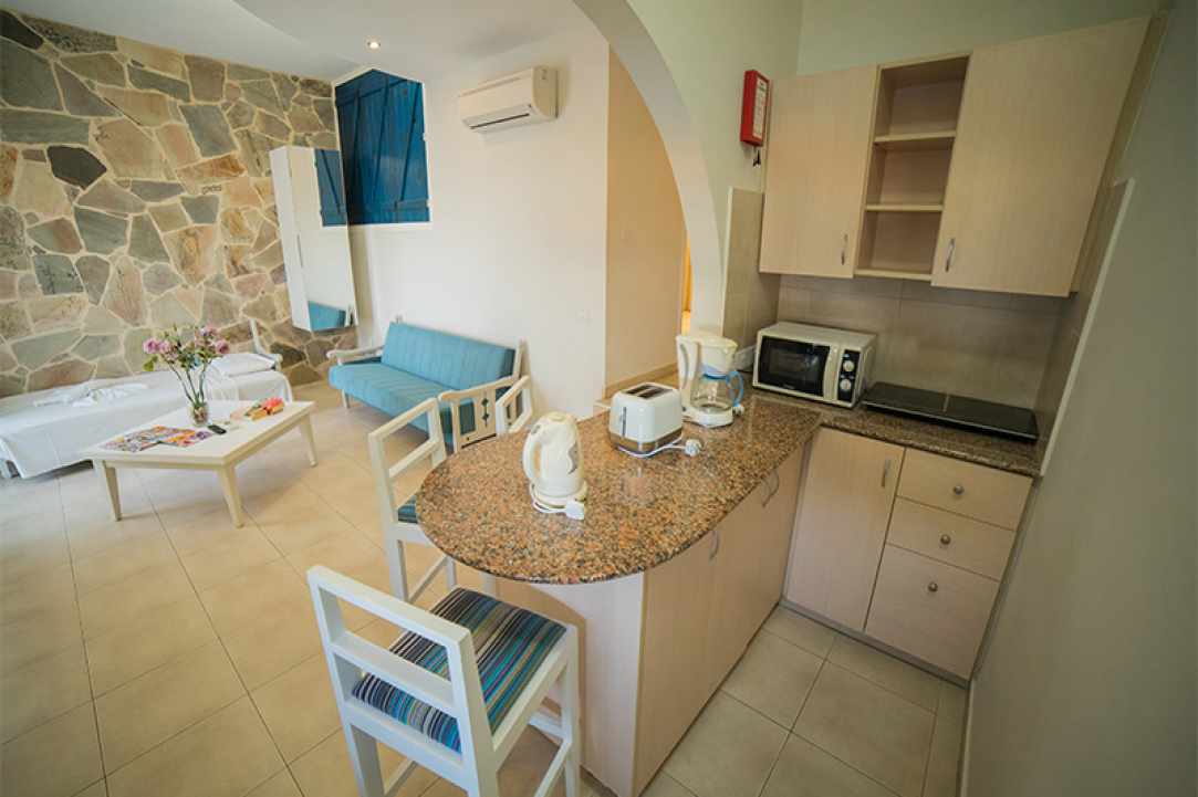 MyroAndrou Beach Hotel Apartments