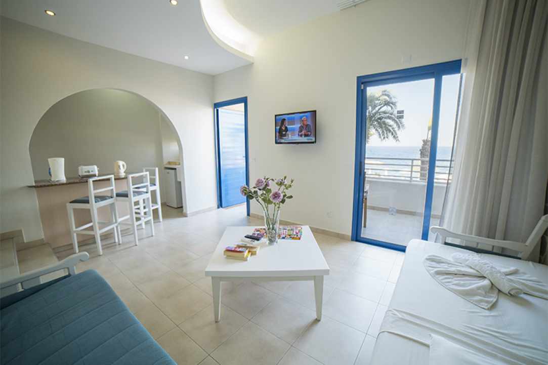 MyroAndrou Beach Hotel Apartments