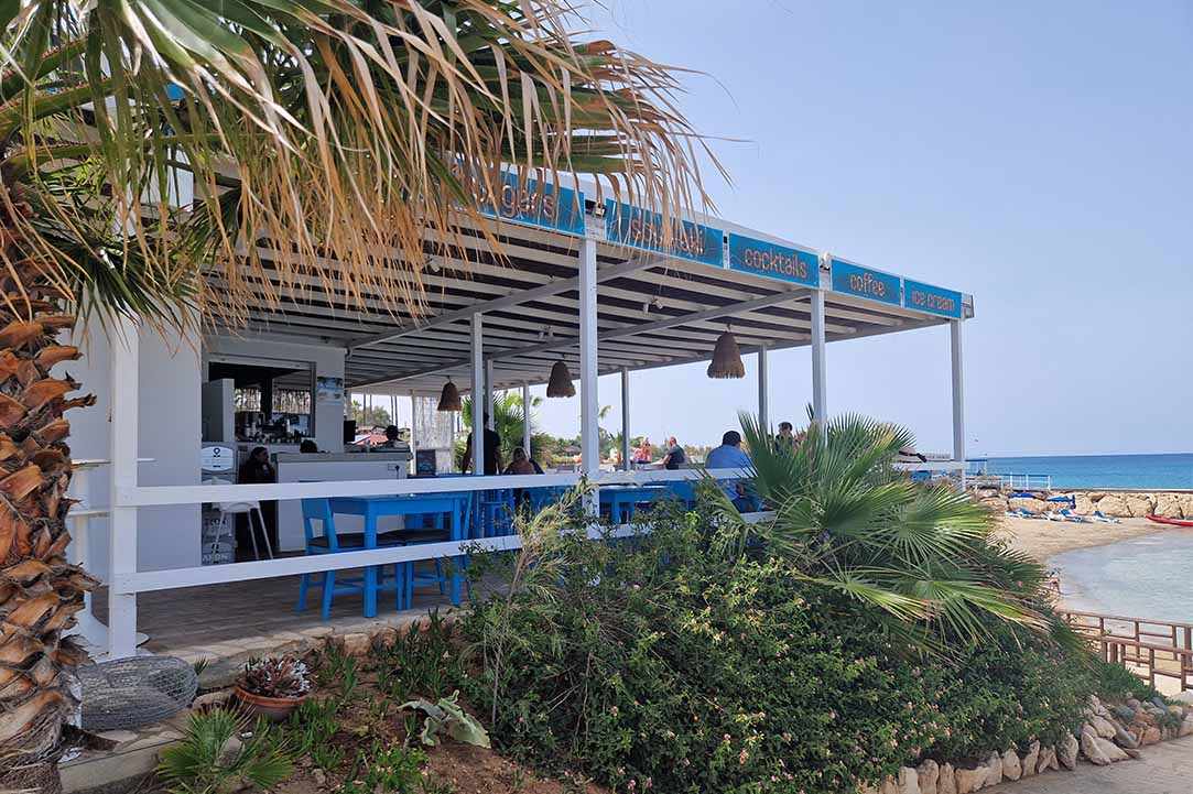 Nissia Bar & Grill