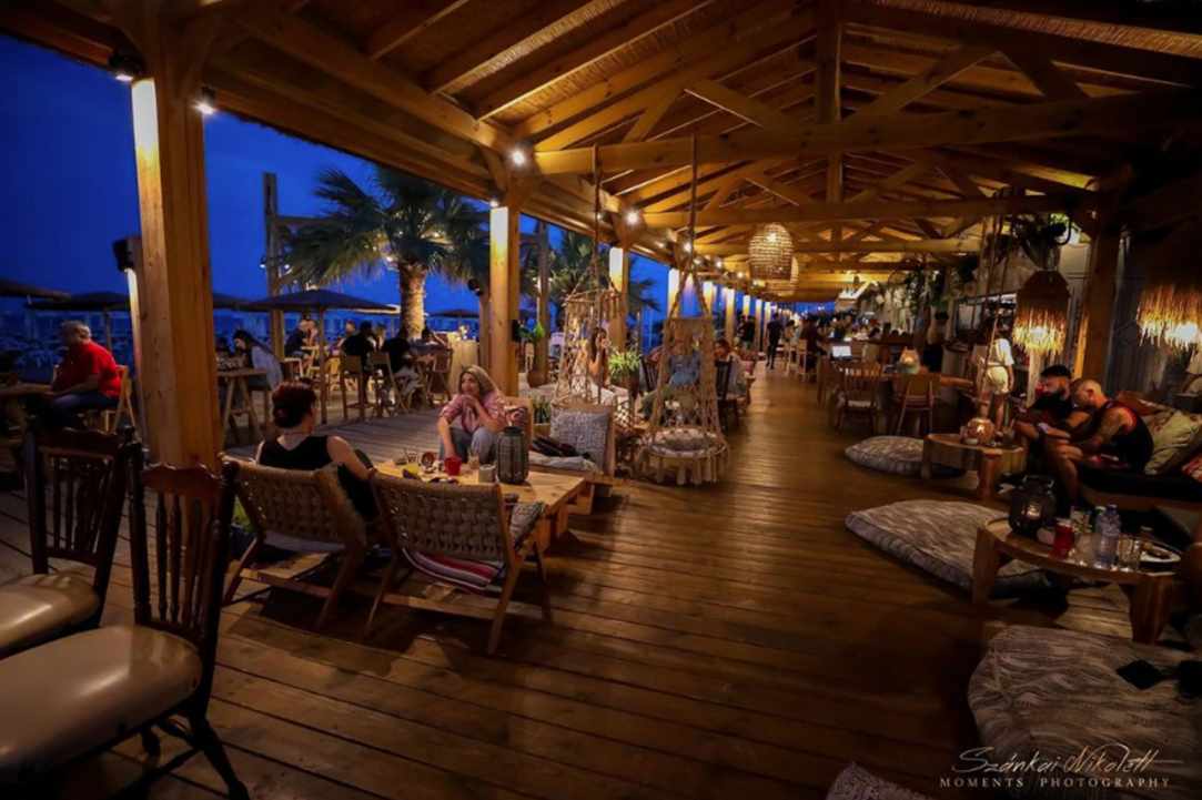 NUSA Beach Bar