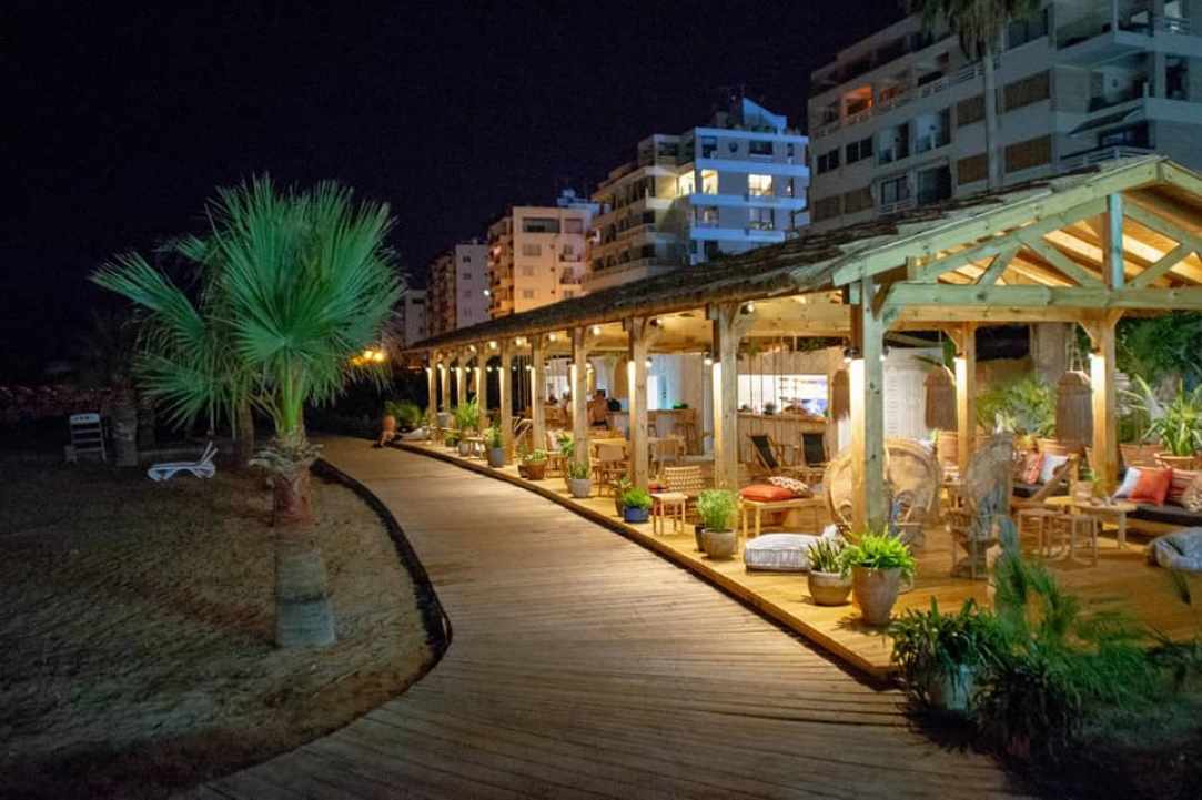 NUSA Beach Bar
