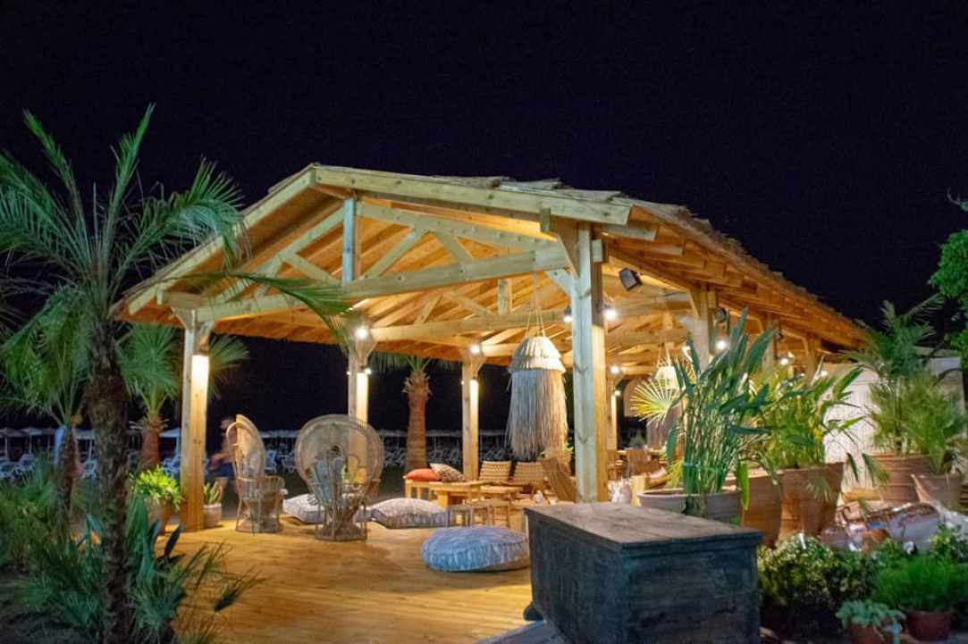 NUSA Beach Bar