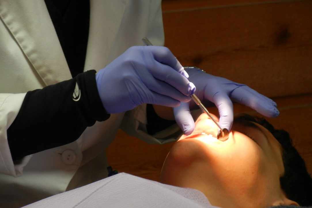 Δρ. Elena Aravidou Dental Surgeon