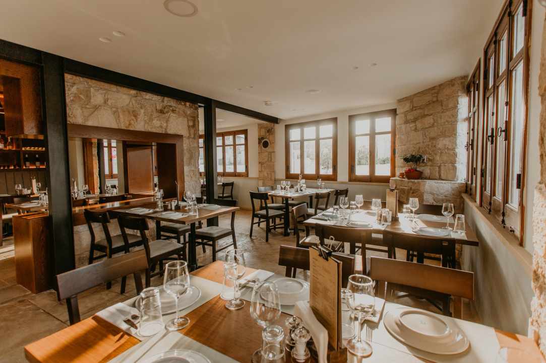 Proavlio Tavern