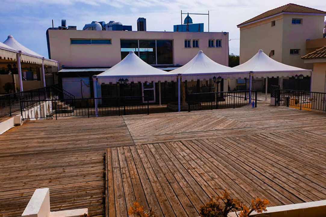 Sapphire Bar & Diner