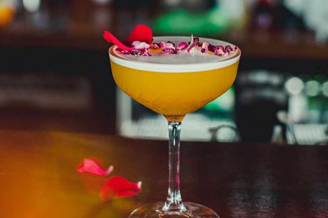 SeaNatra Lounge Bar Restaurant