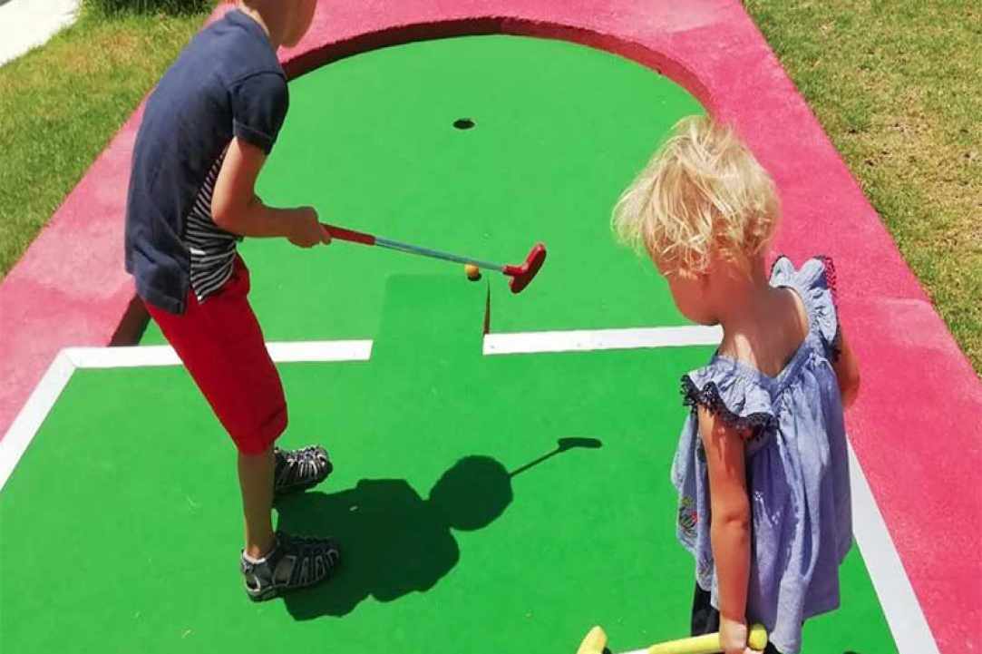 Star Leisure Mini Golf