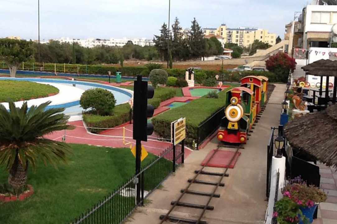 Star Leisure Mini Golf