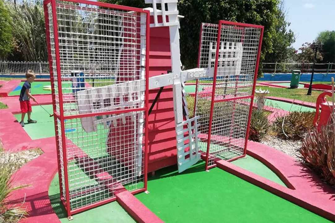 Star Leisure Mini Golf