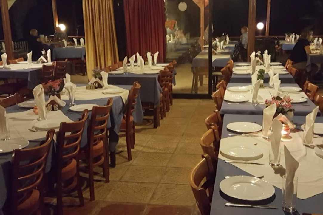 Tsiakkas Beach Tavern