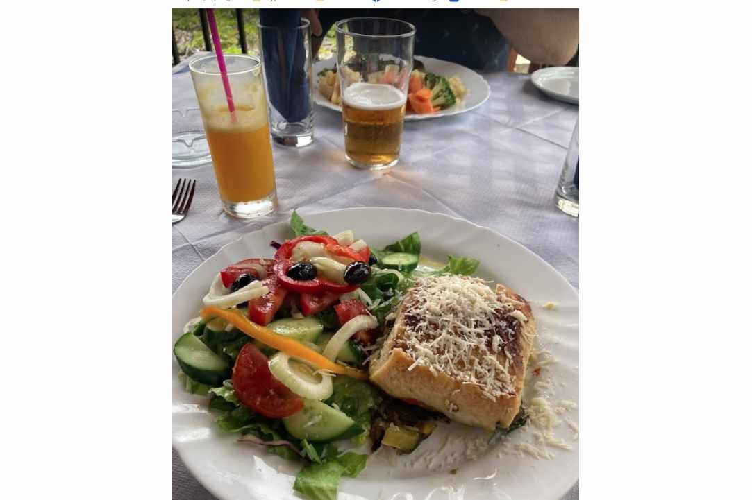 Tsiakkas Beach Tavern