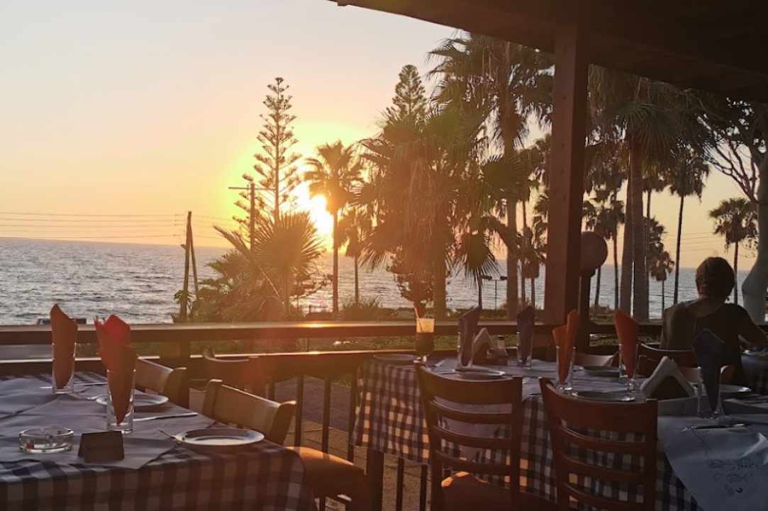 Tsiakkas Beach Tavern