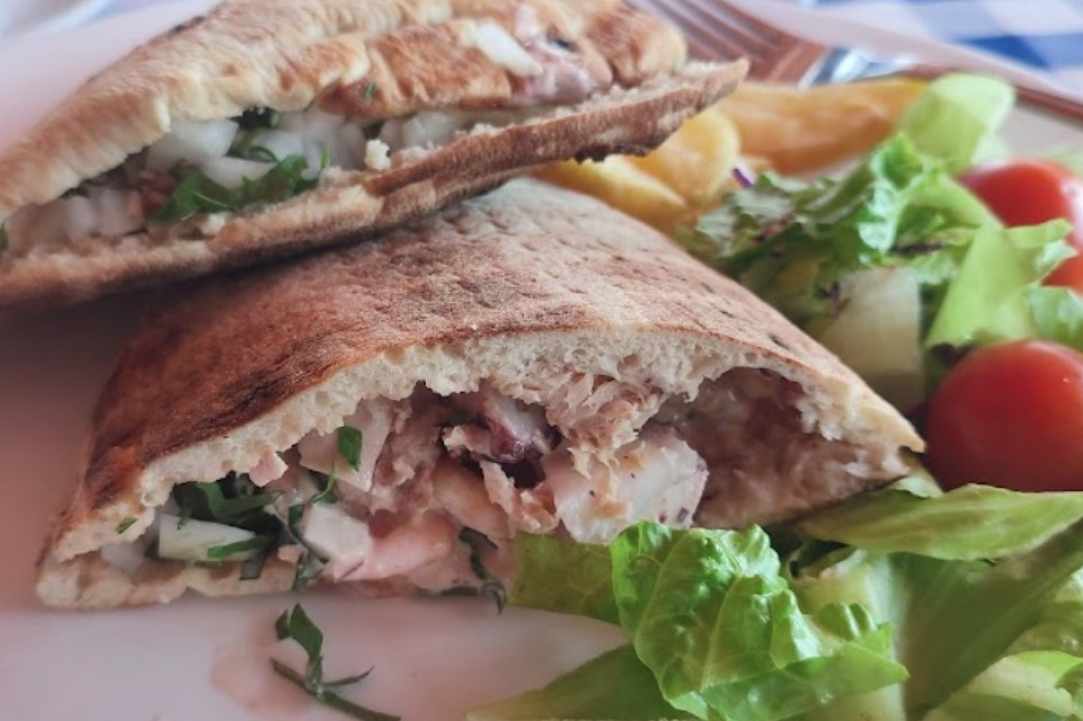 Tsiakkas Beach Tavern