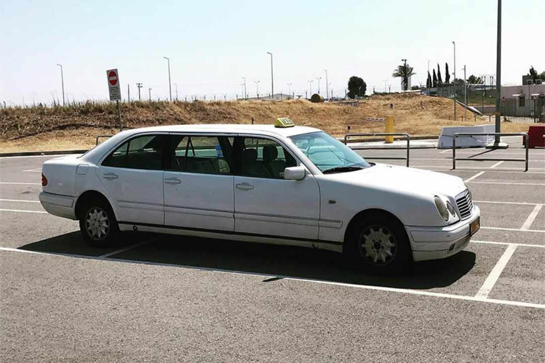 V - TAXIS