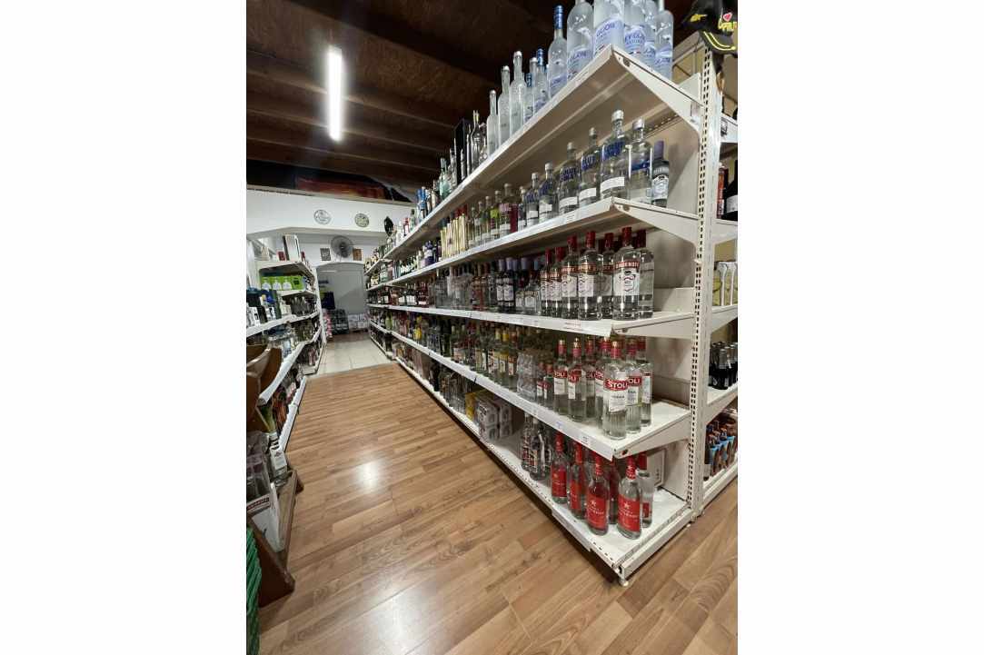 Bootlegger OFF Licence STORE gallery image 5