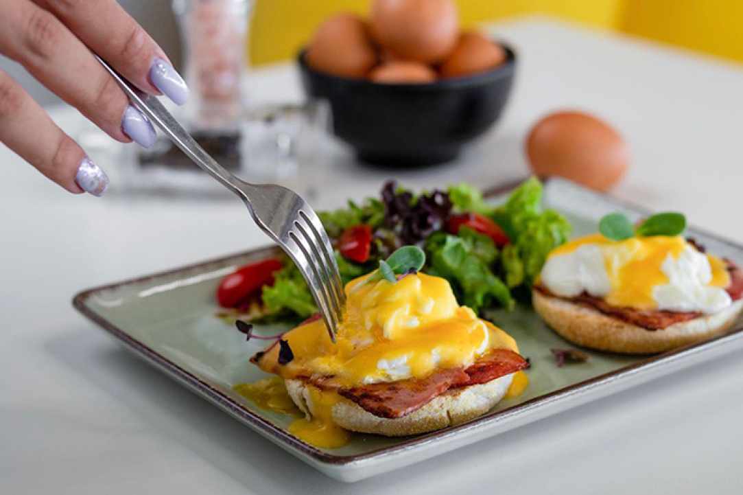 Yellow Cafe gallery image 2