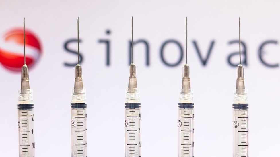 Εγκρίθηκε   το εμβόλιο της κινεζικής Sinovac