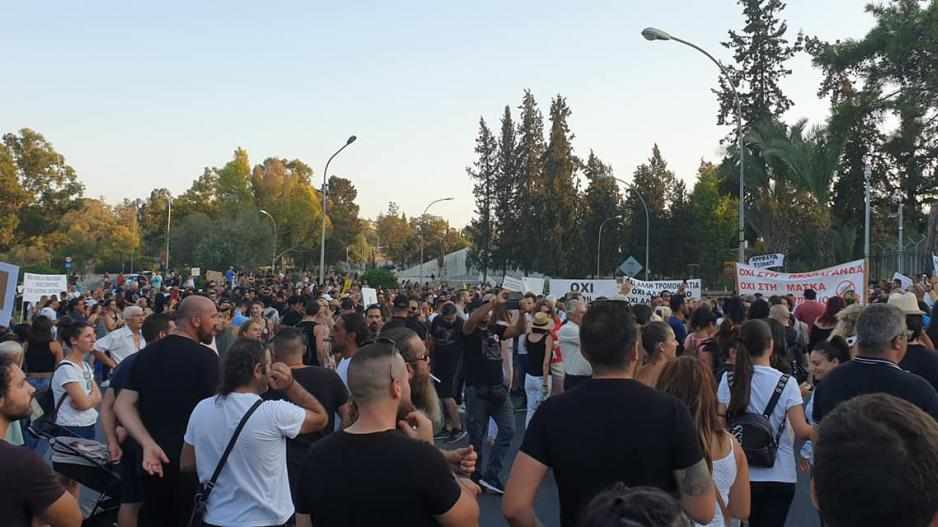 Έκλεισαν δρόμοι παρά τον κυκλικό κόμβο Ριζοελιάς