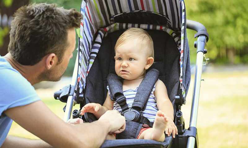 Ο Σωτήρης είναι άντρας βρεφονηπιοκόμος και αυτό για πολλούς είναι πρόβλημα