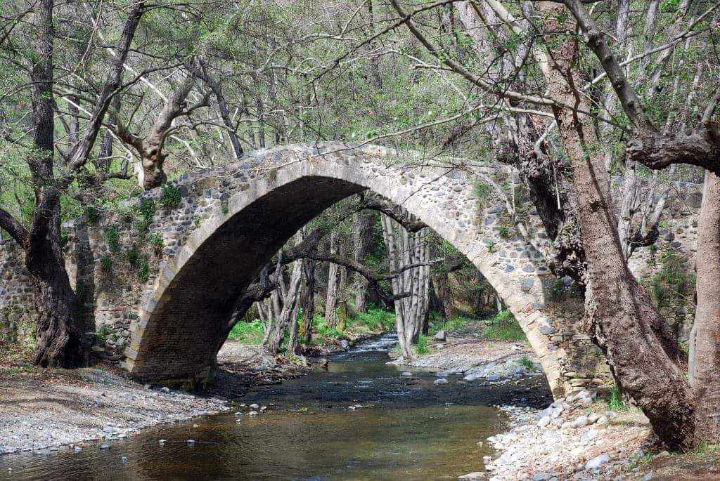 Hiking Venetian bridges of Tzilefou - Roudias-Pafos