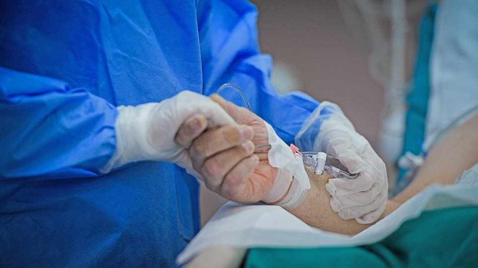 2 νέοι θάνατοι και 665 νέα κρούσματα