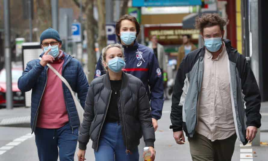 Φοβούνται 5ο κύμα της πανδημίας το φθινόπωρο