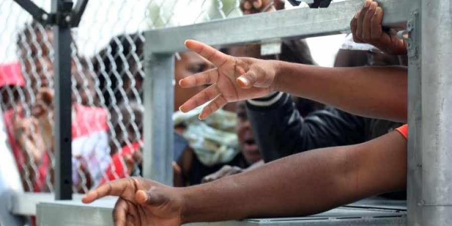 «Για πρωινό ένα μόνο μικρό κομμάτι ψωμί»