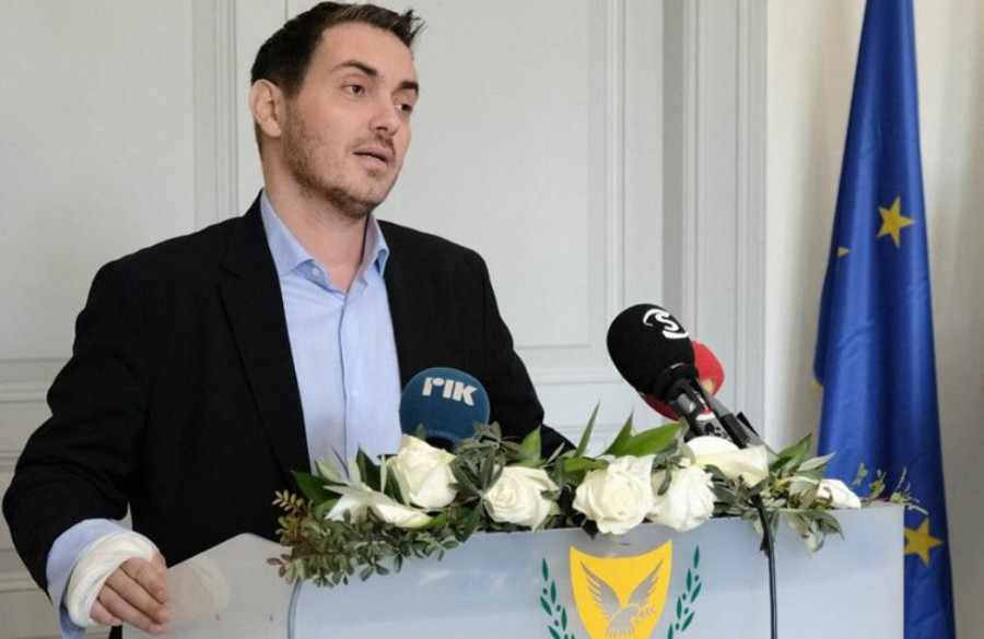 Παραιτήθηκε ο Μιχάλης Χατζηγιάννης από υφυπουργός Πολιτισμού